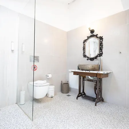 Sophia Town Square أريبوليس